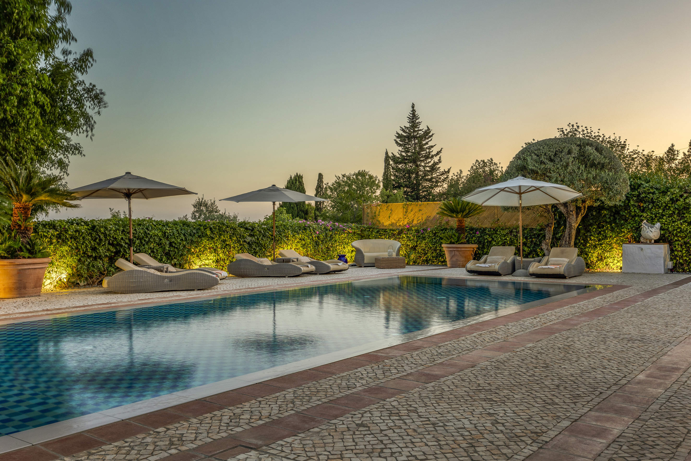 Casa Carpe Diem Three Bedroom Rate for 5-6 Persons, 3 bedroom villa in Almancil, Algarve