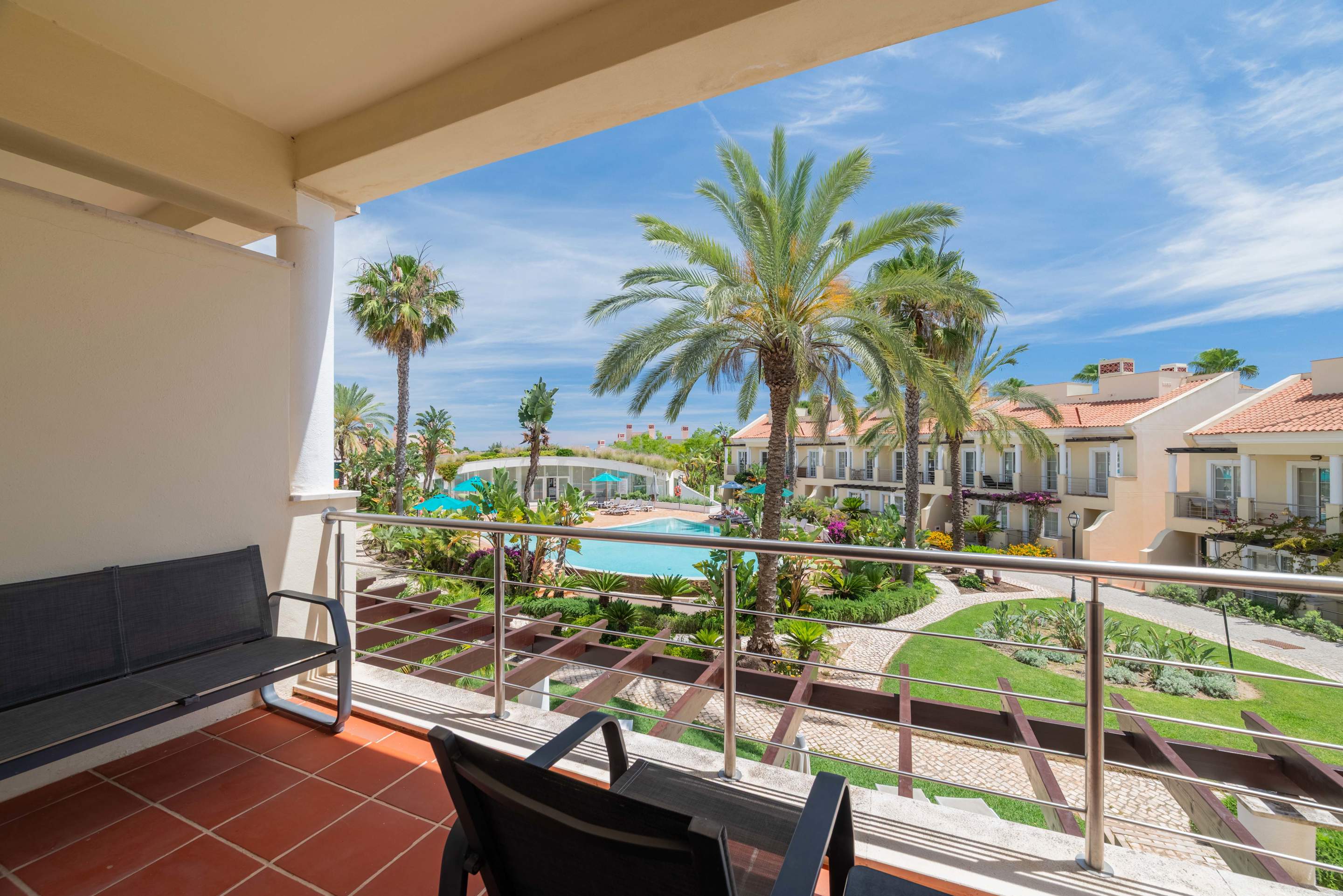 Villa Susan on Palmyra, 4 bedroom villa in Vila Sol, Algarve