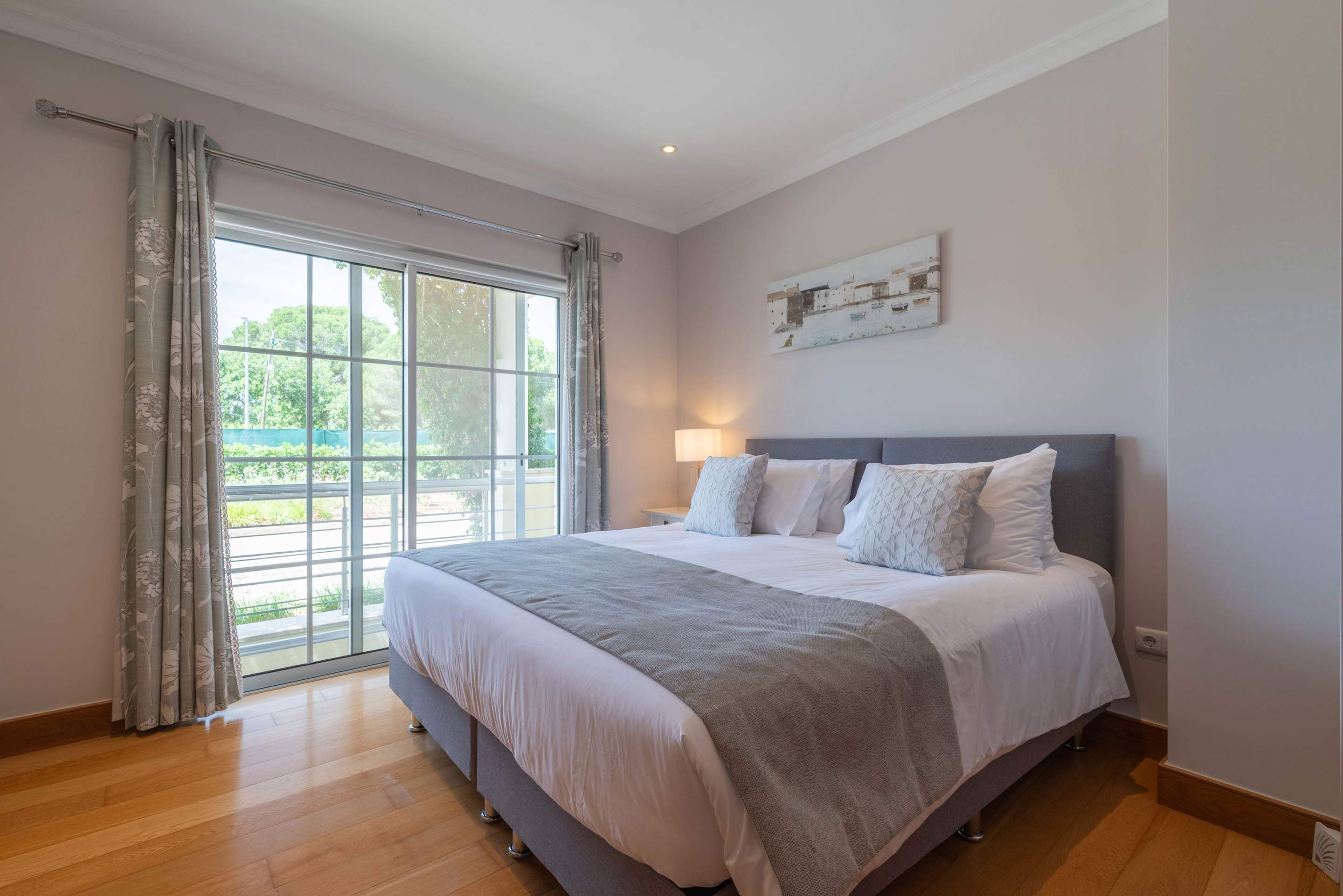 Villa Susan on Palmyra, 4 bedroom villa in Vila Sol, Algarve