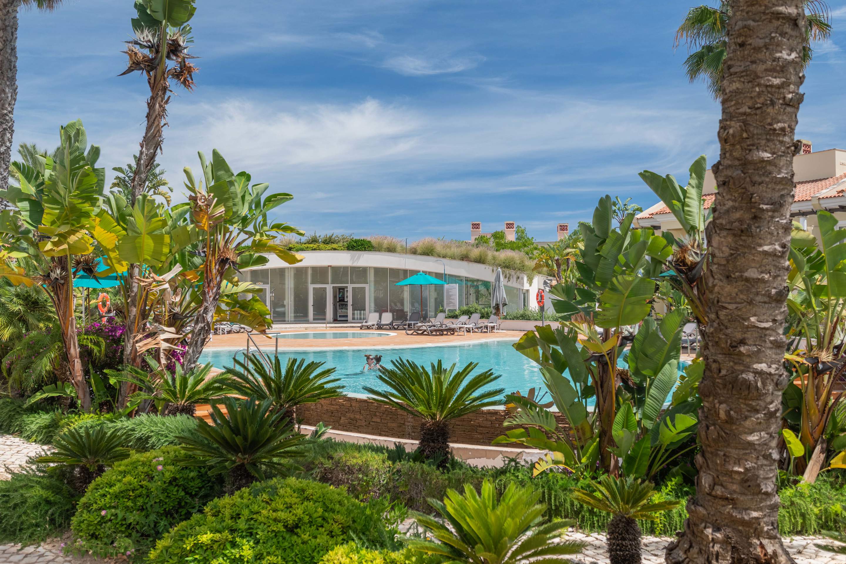 Villa Susan on Palmyra, 4 bedroom villa in Vila Sol, Algarve