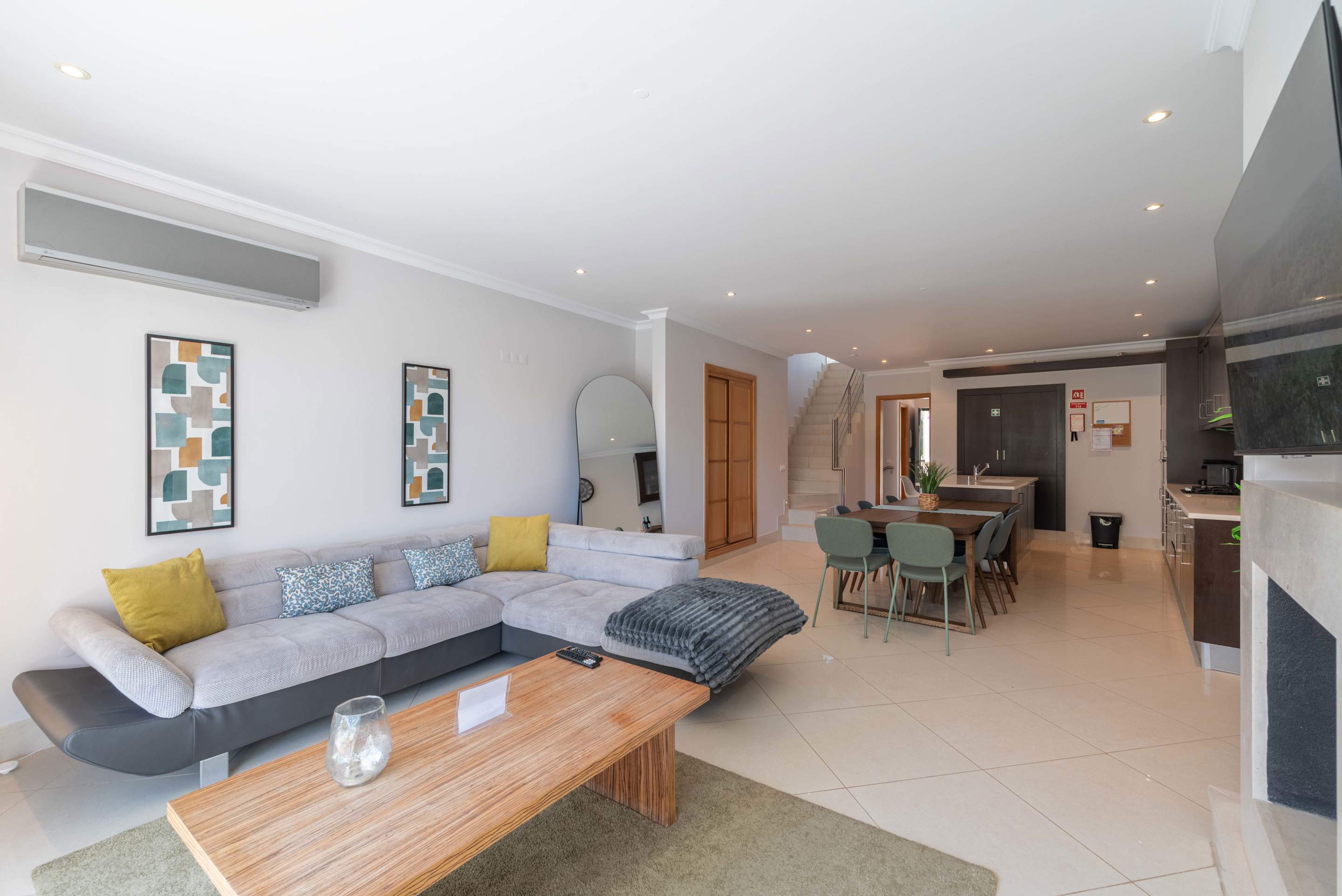 Villa Susan on Palmyra, 4 bedroom villa in Vila Sol, Algarve