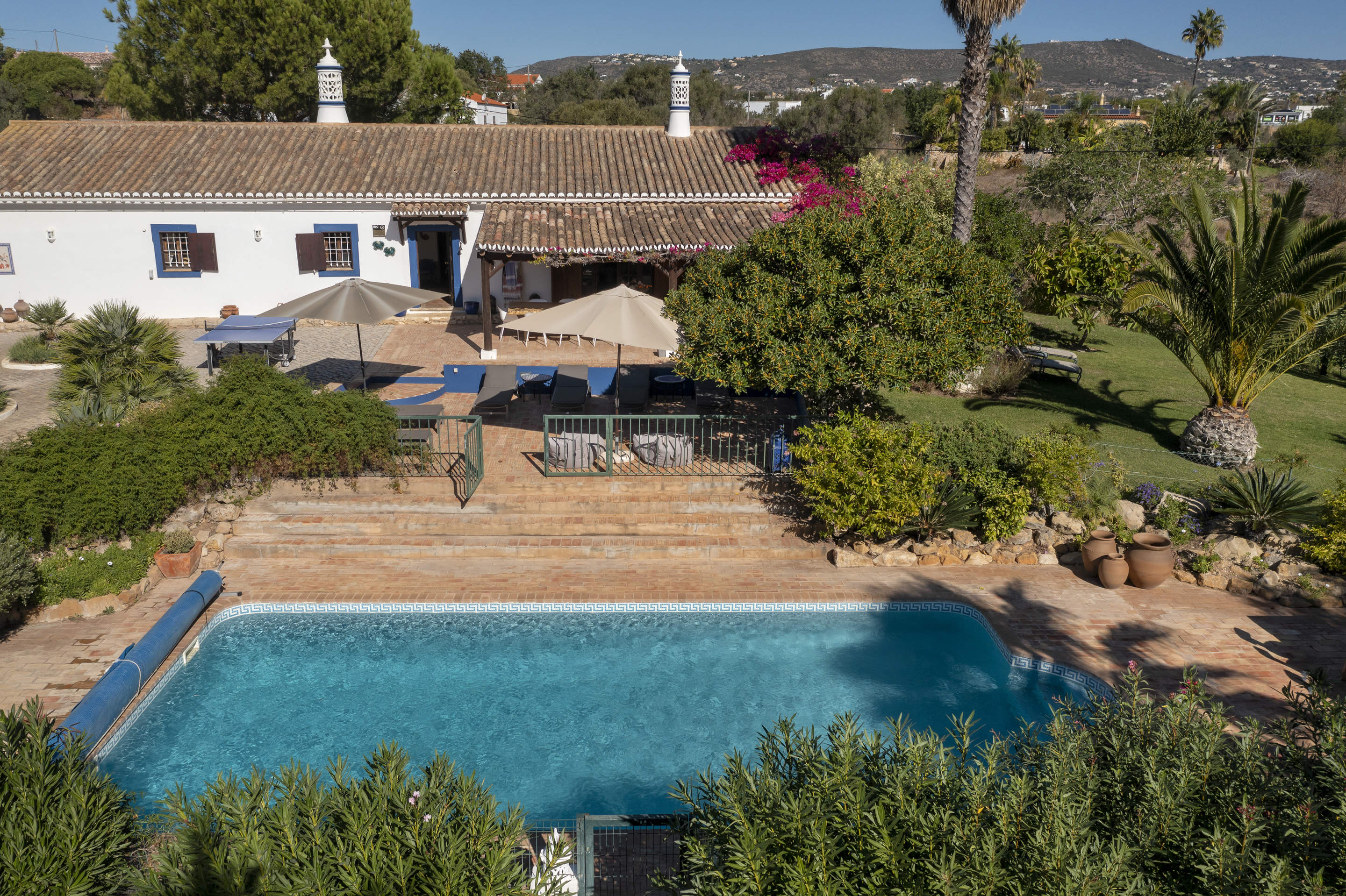 Quinta da Passarada Five Bedrooms, 5 bedroom villa in Almancil, Algarve