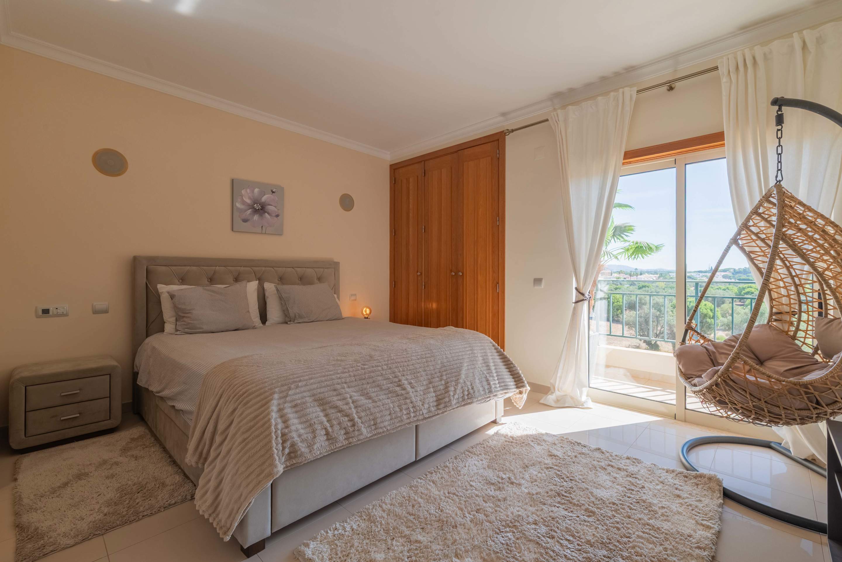 The Millennium Plaza Villa, 4 bedroom villa in Vilamoura Area, Algarve