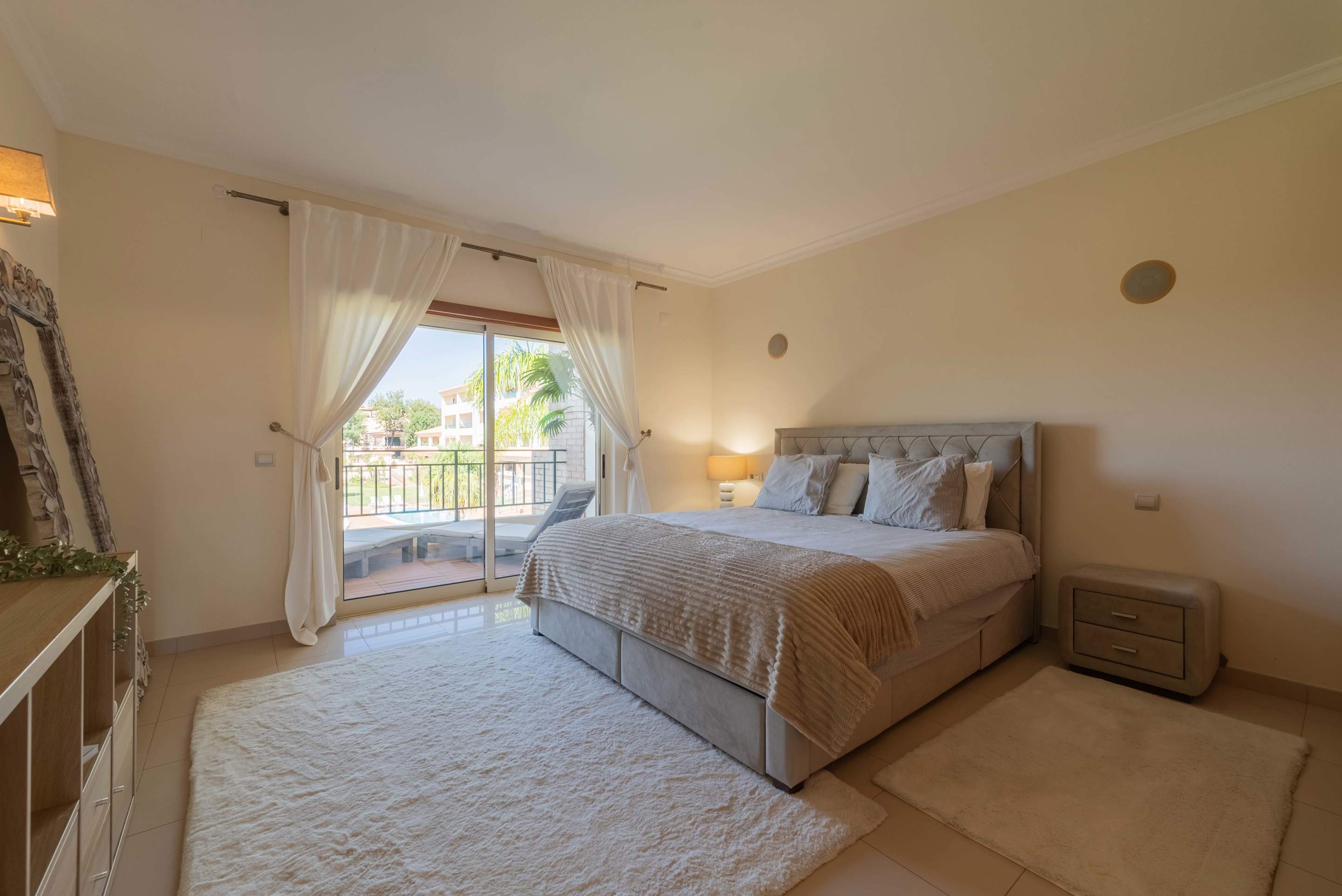The Millennium Plaza Villa, 4 bedroom villa in Vilamoura Area, Algarve