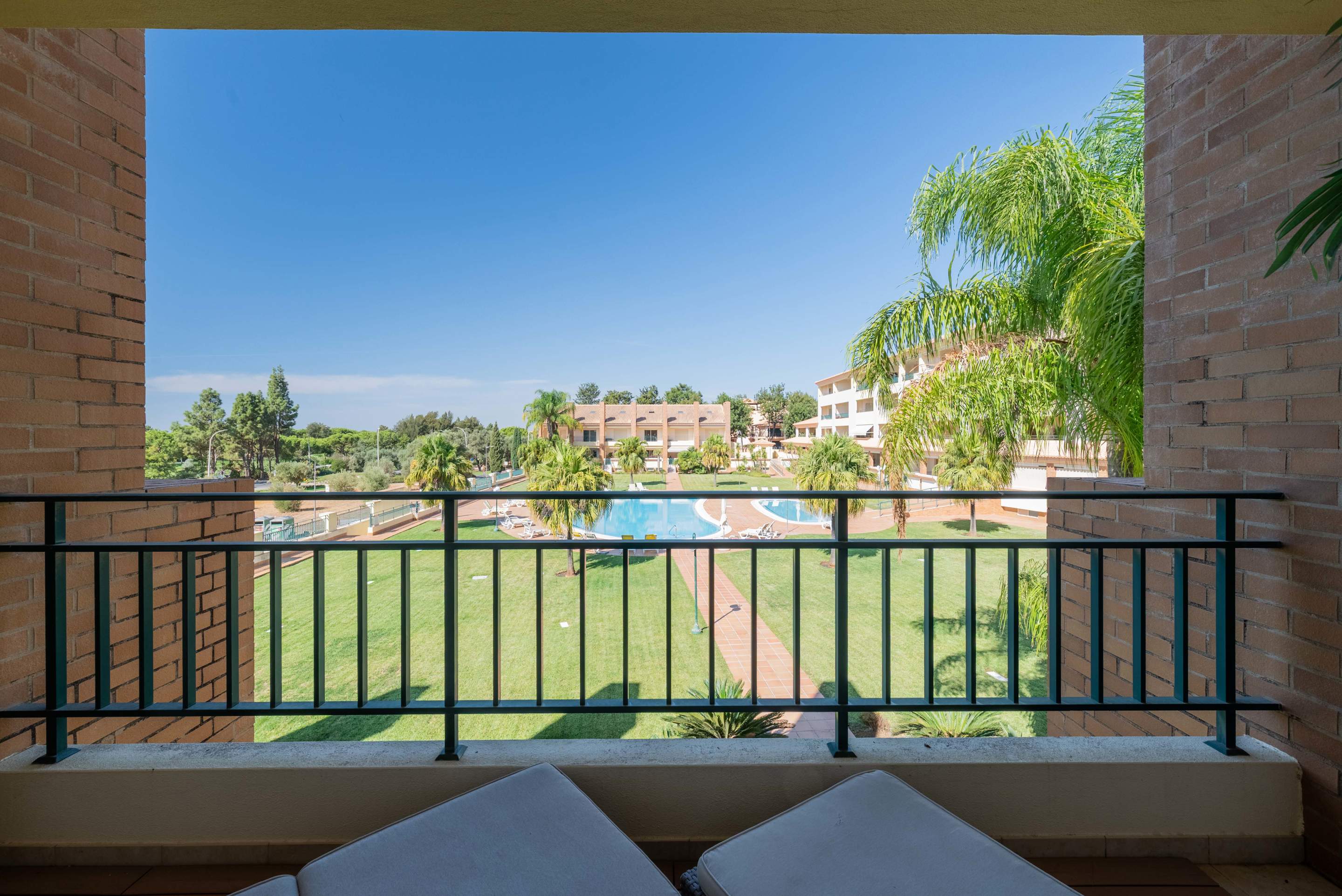 The Millennium Plaza Villa, 4 bedroom villa in Vilamoura Area, Algarve