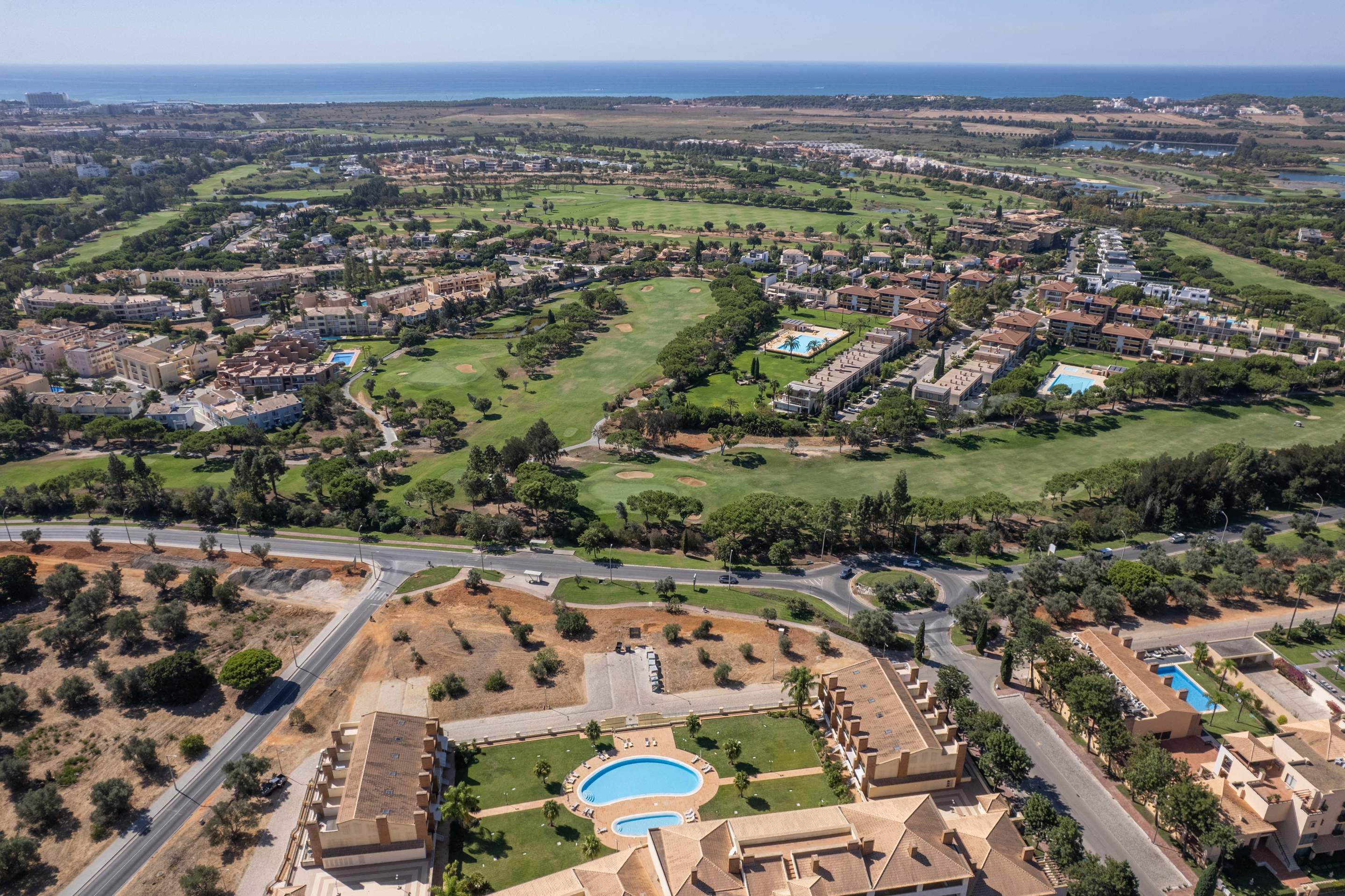 The Millennium Plaza Villa, 4 bedroom villa in Vilamoura Area, Algarve