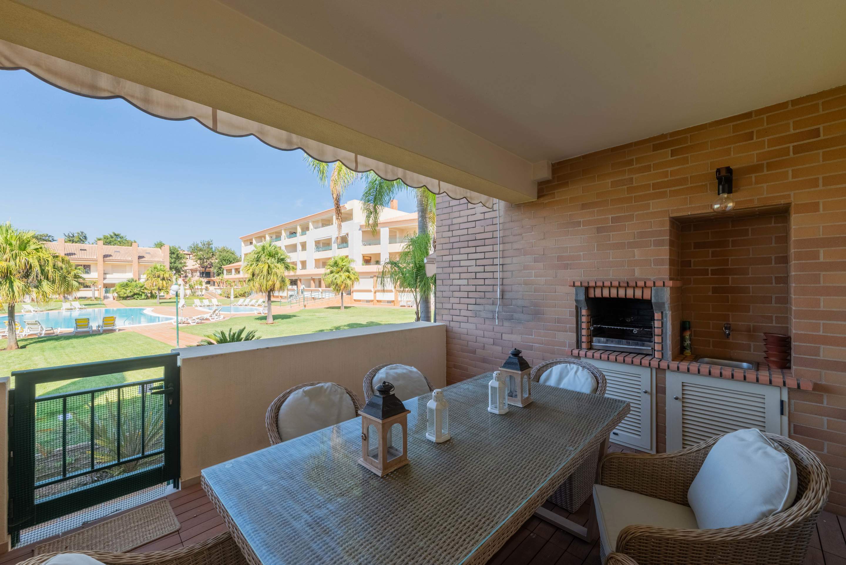 The Millennium Plaza Villa, 4 bedroom villa in Vilamoura Area, Algarve