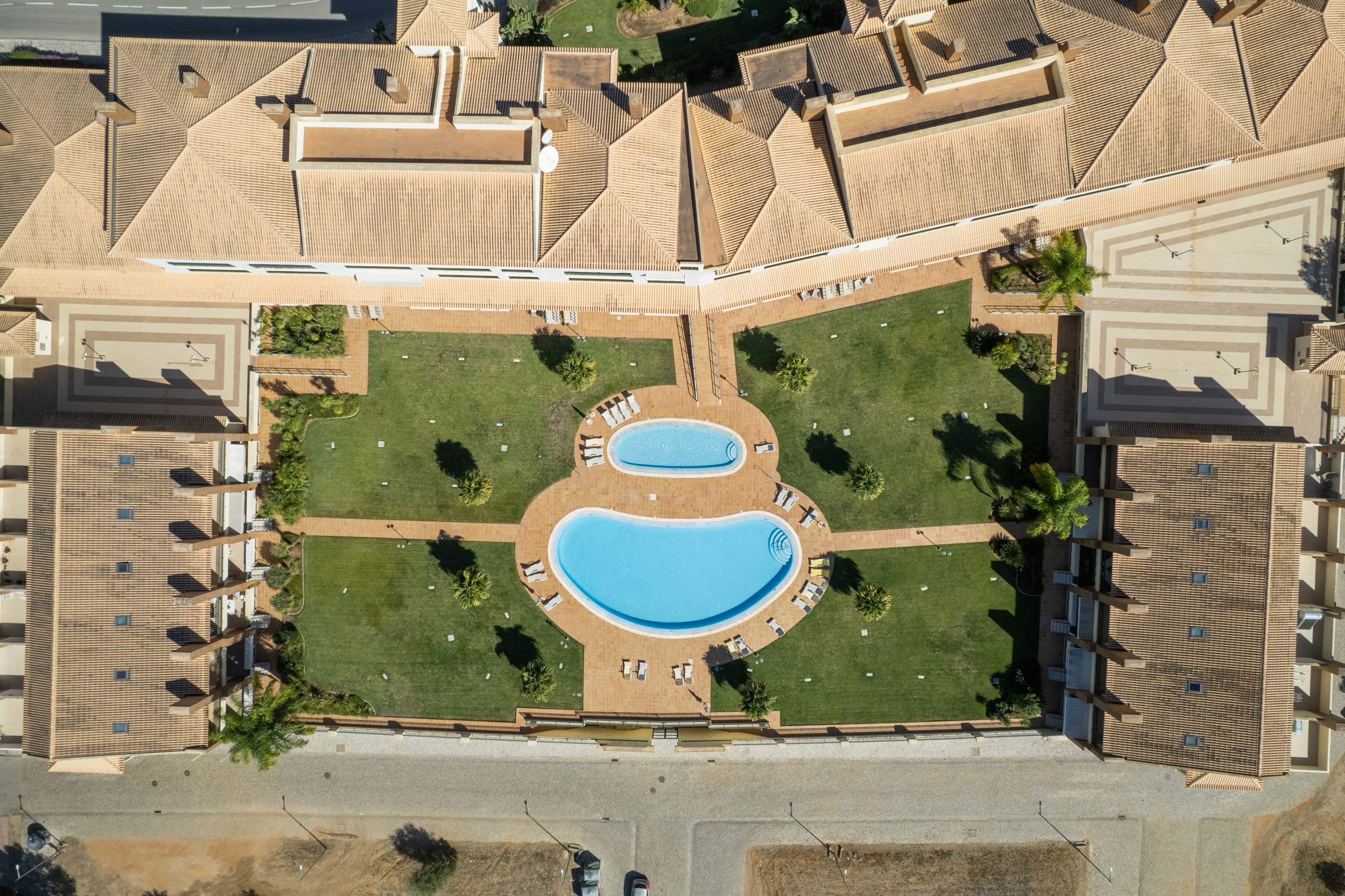 The Millennium Plaza Villa, 4 bedroom villa in Vilamoura Area, Algarve