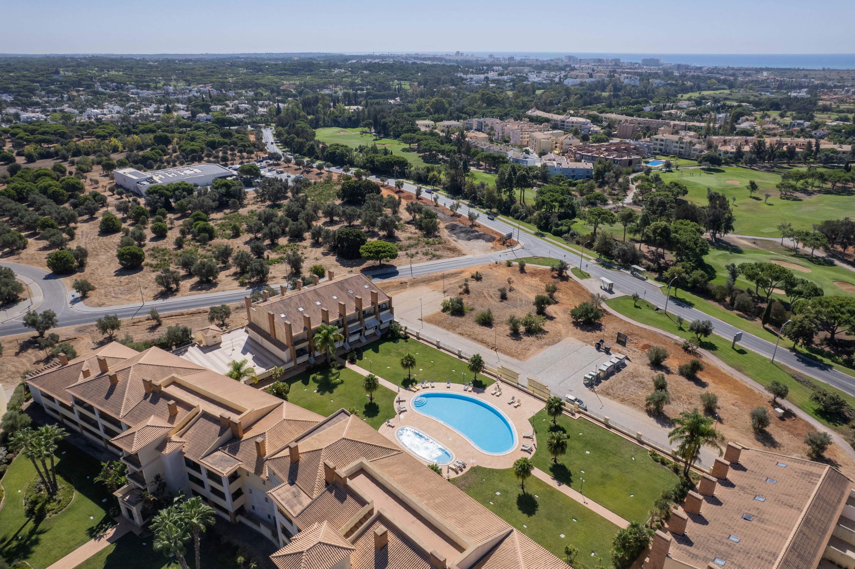The Millennium Plaza Villa, 4 bedroom villa in Vilamoura Area, Algarve