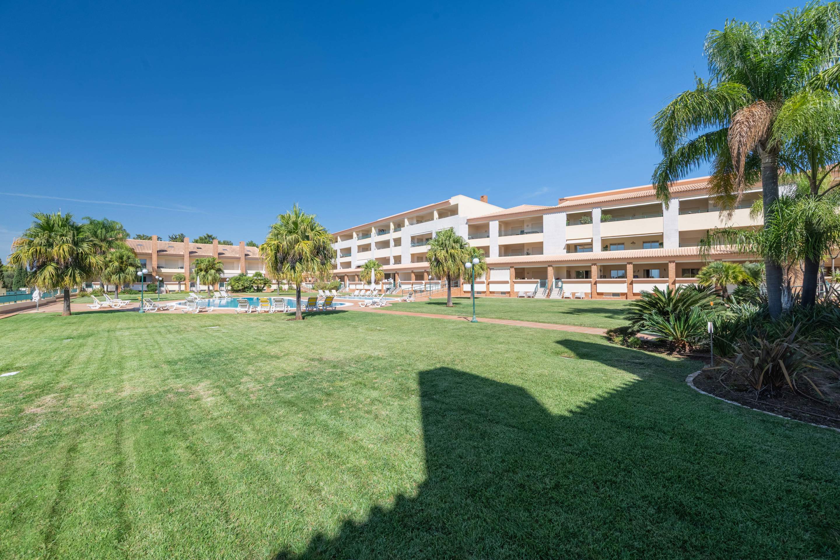 The Millennium Plaza Villa, 4 bedroom villa in Vilamoura Area, Algarve