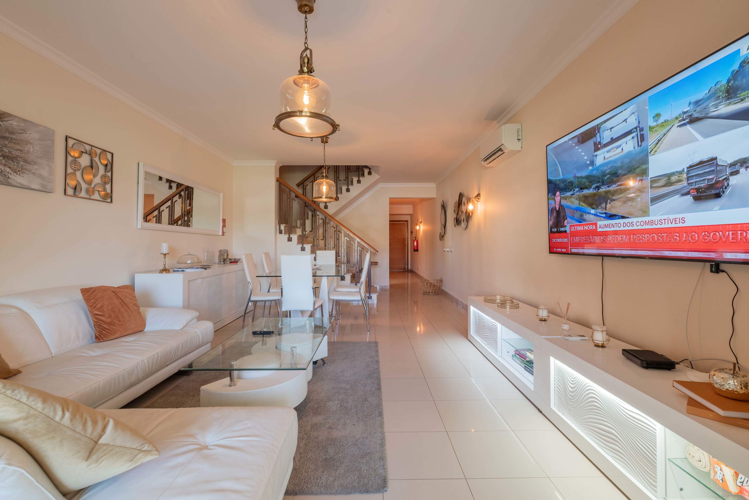 The Millennium Plaza Villa, 4 bedroom villa in Vilamoura Area, Algarve