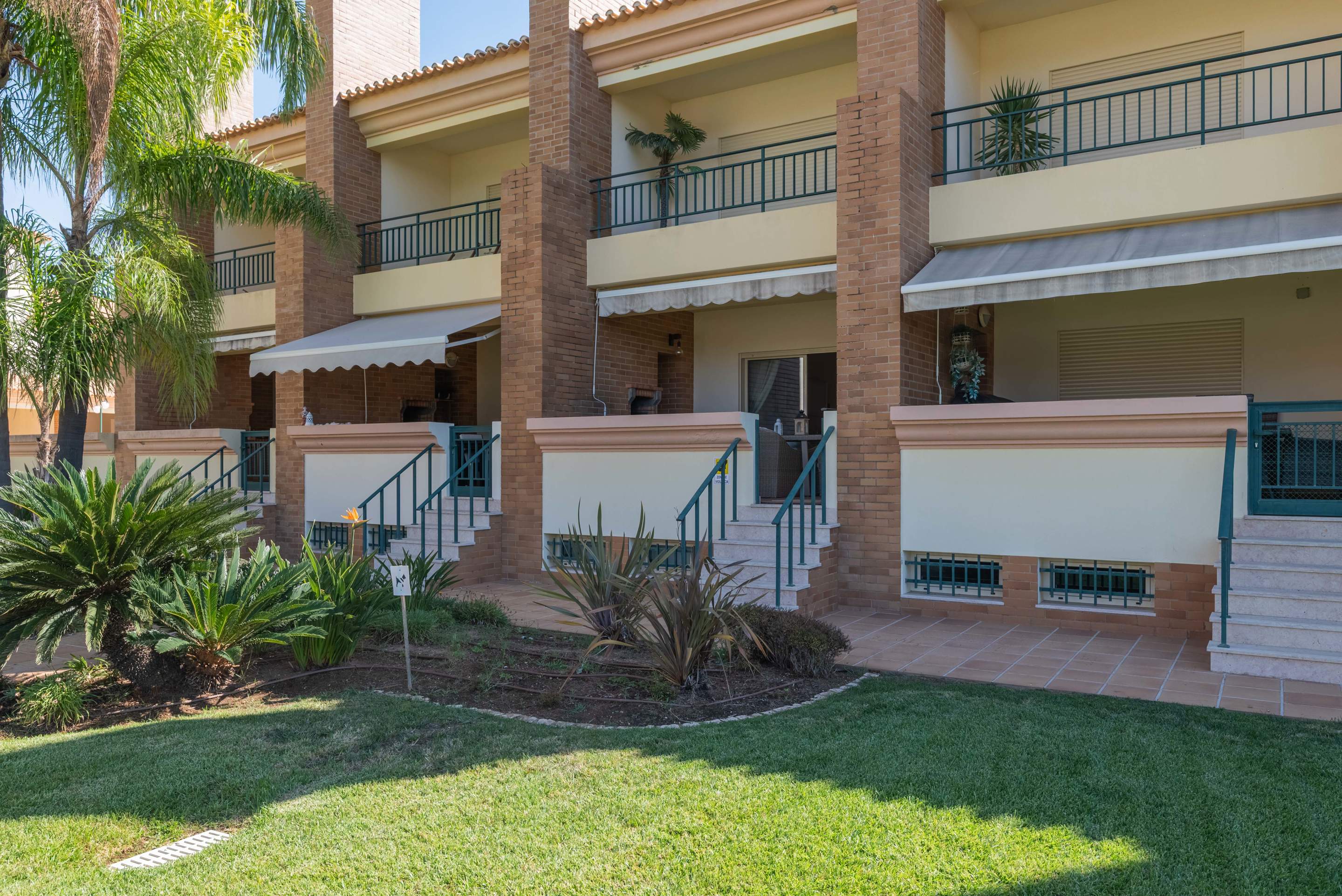 The Millennium Plaza Villa, 4 bedroom villa in Vilamoura Area, Algarve