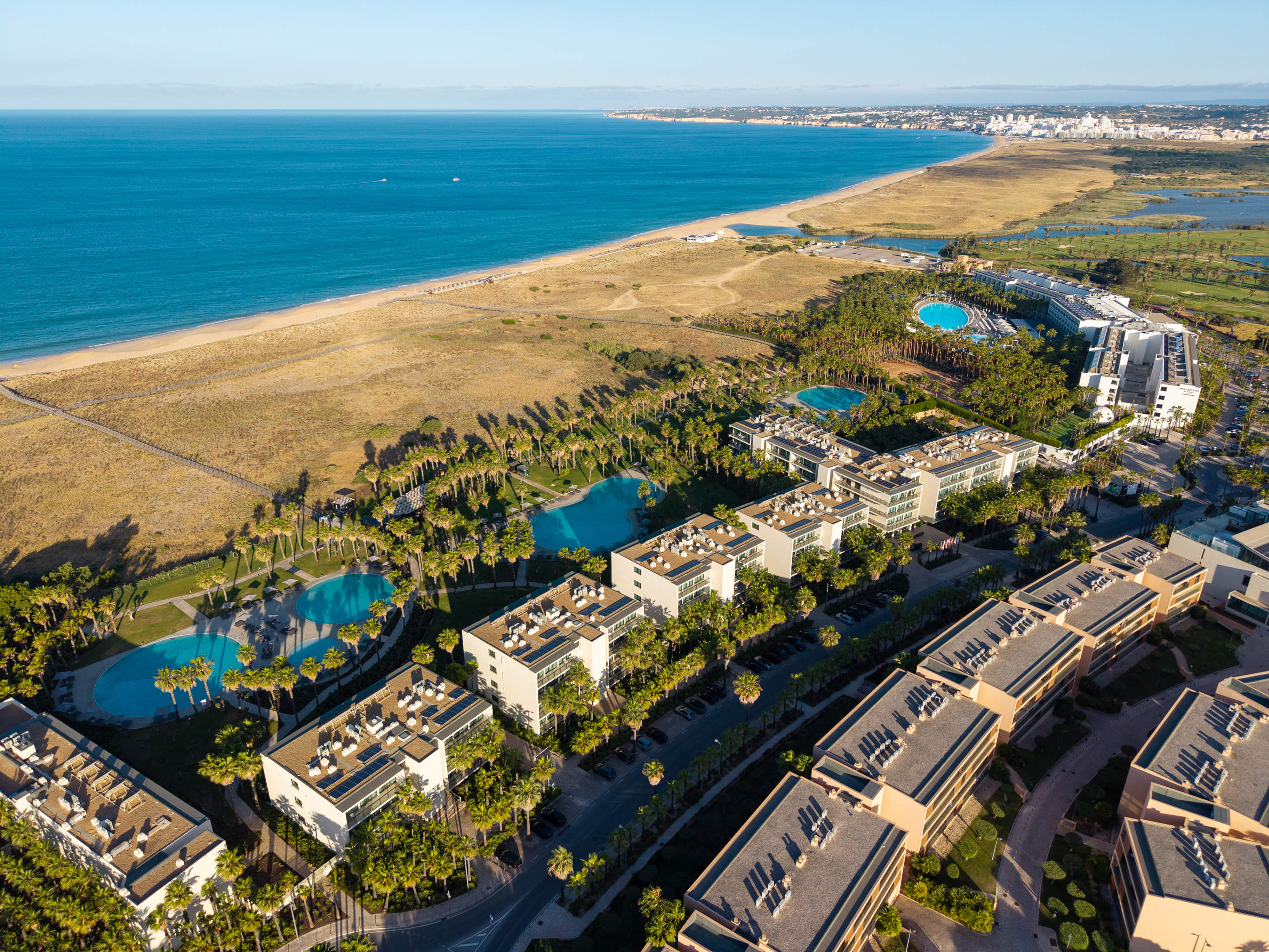 Westin Salgados Three Bedroom Suite Sea View, 3 bedroom resort in Gale, Vale da Parra and Guia, Algarve