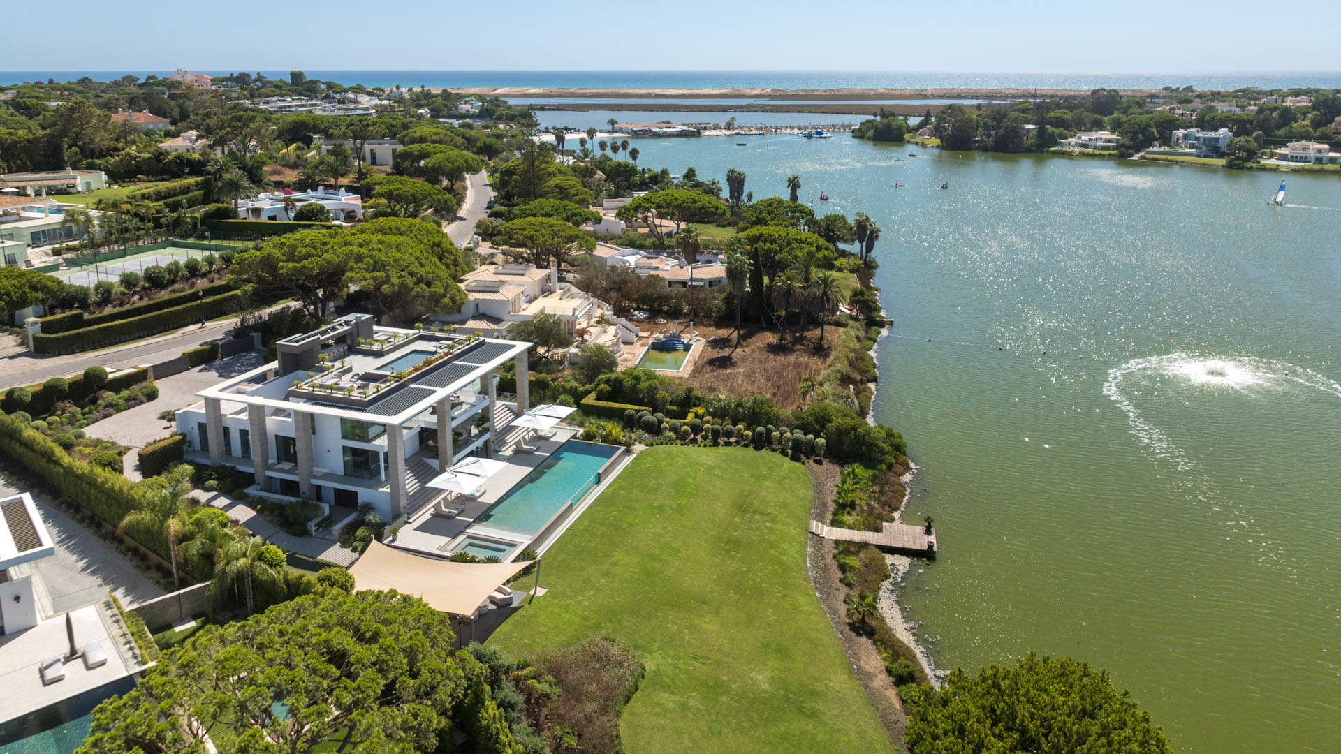 Villa Spara, 6 bedroom villa in Quinta do Lago, Algarve